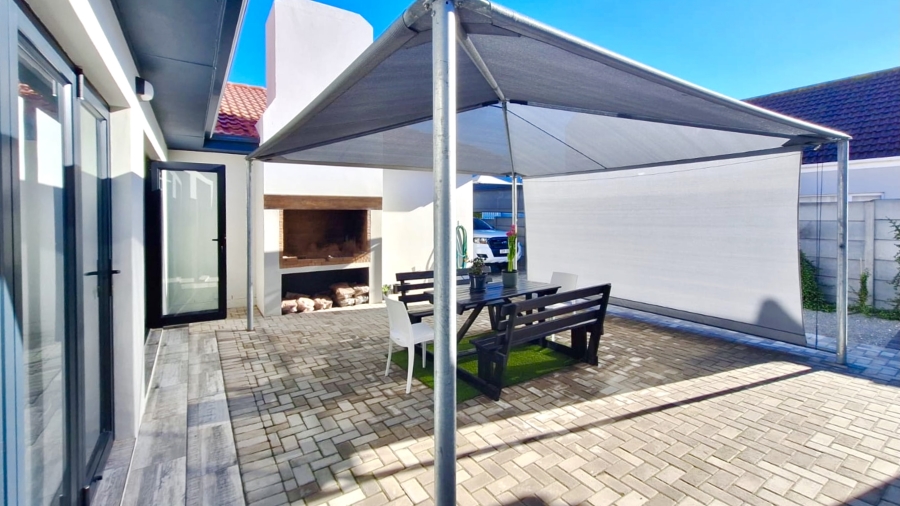 3 Bedroom Property for Sale in Port Owen Western Cape
